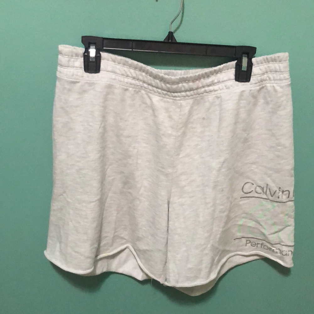 Calvin Klein slouchy High-waisted fleece shorts